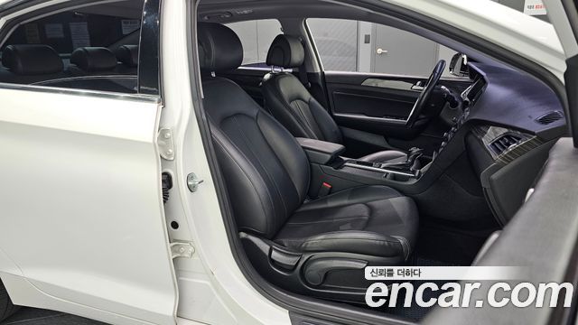 Hyundai Sonata (LF) 2.0 Smart 2015 — фото 12