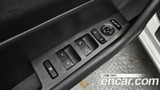 Hyundai Sonata (LF) 2.0 Smart 2015 — фото 13