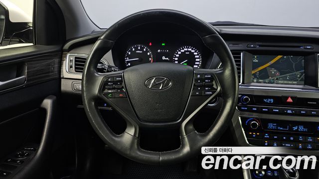 Hyundai Sonata (LF) 2.0 Smart 2015 — фото 14
