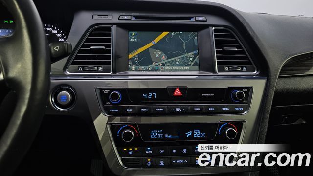 Hyundai Sonata (LF) 2.0 Smart 2015 — фото 16