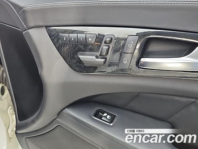 Mercedes-Benz CLS-Class (W218) CLS350 BlueEFFICIENCY 2012 — фото 21