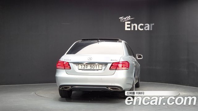 Mercedes-Benz E-Class (W212) E300 4MATIC Avantgarde 2014 — фото 4