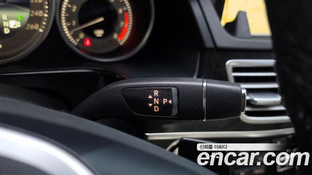 Mercedes-Benz E-Class (W212) E300 4MATIC Avantgarde 2014 — фото 9
