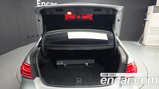 Mercedes-Benz E-Class (W212) E300 4MATIC Avantgarde 2014 — фото 20