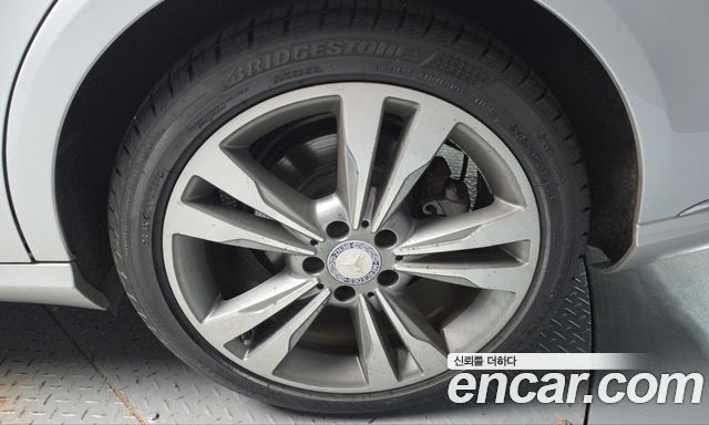 Mercedes-Benz E-Class (W212) E300 4MATIC Avantgarde 2014 — фото 21