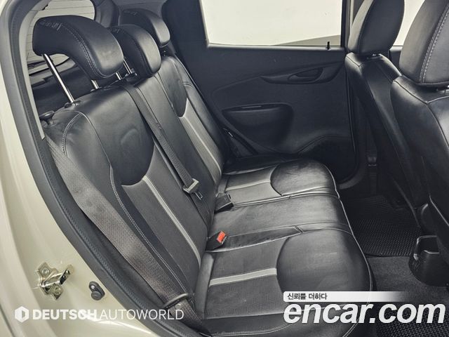 Chevrolet Spark LT 2019 — фото 15