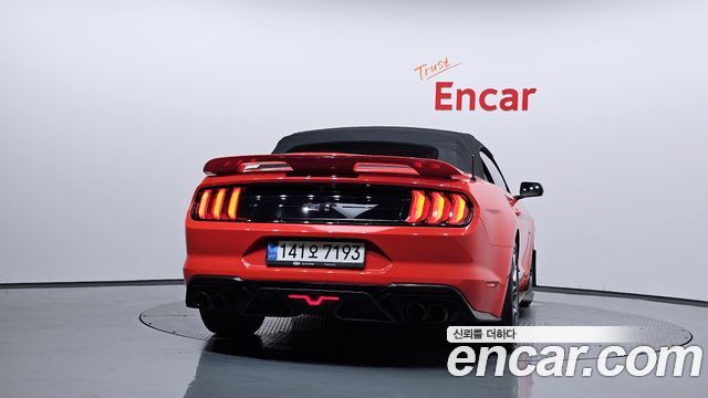 Ford Mustang GT Convertible 2020 — фото 4