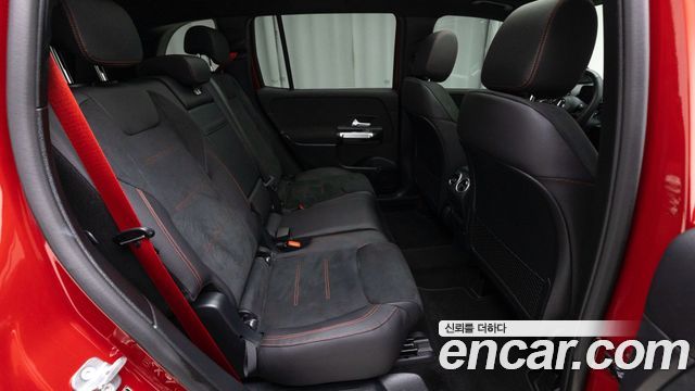 Mercedes-Benz GLB-Class (X247) AMG GLB35 4MATIC 2025 — фото 10