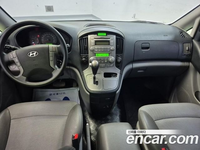 Hyundai Grand Starex 11-Seater Wagon CVX Premium 2012 — фото 7