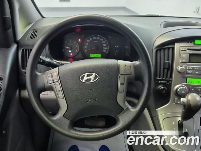 Hyundai Grand Starex 11-Seater Wagon CVX Premium 2012 — фото 9