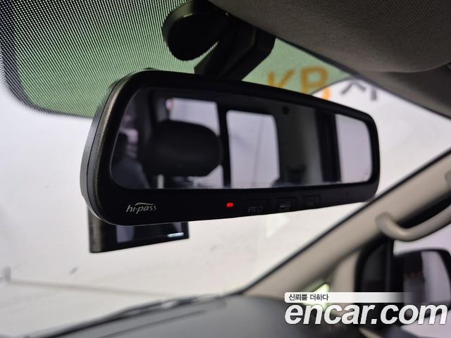 Hyundai Grand Starex 11-Seater Wagon CVX Premium 2012 — фото 18