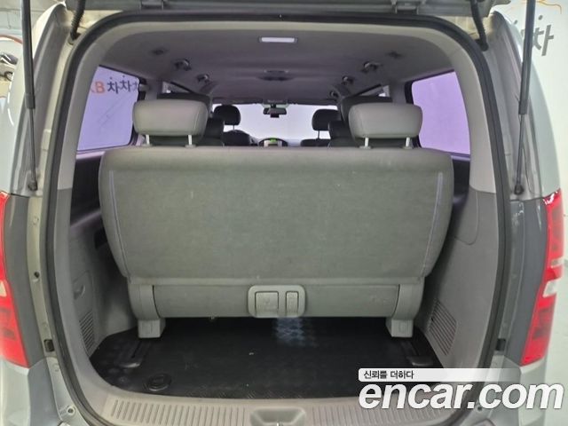 Hyundai Grand Starex 11-Seater Wagon CVX Premium 2012 — фото 20