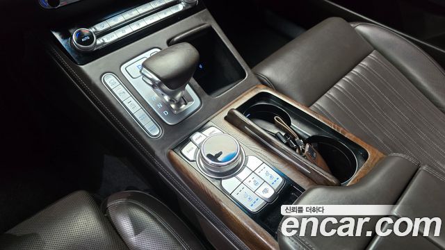 Genesis G90 3.3 T AWD Premium 2019 — фото 9