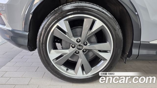 Audi Q4 e-tron (F4) 40 Premium 2023 — фото 5