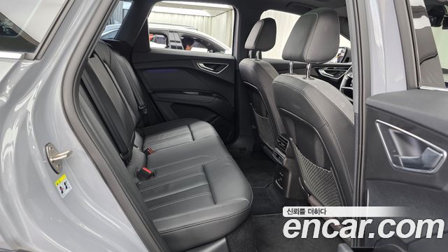 Audi Q4 e-tron (F4) 40 Premium 2023 — фото 11