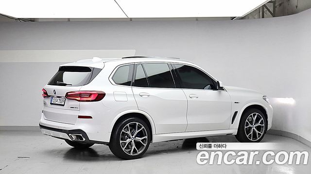 BMW X5 (G05) xDrive 45e M Sport 2023 — фото 4