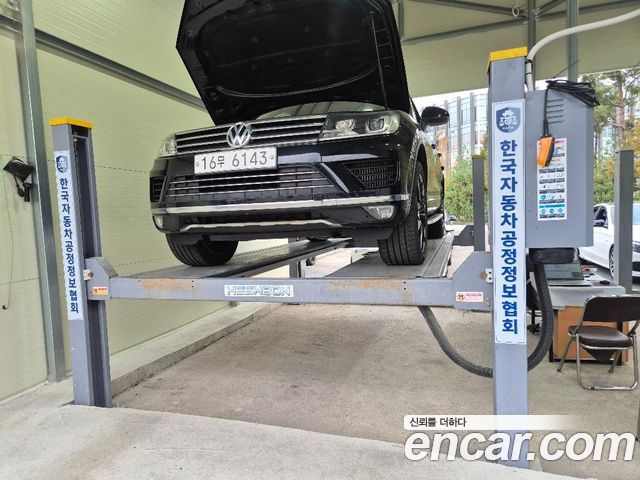 Volkswagen Touareg V6 3.0 TDI Bluemotion 7P5 2015 — фото 1