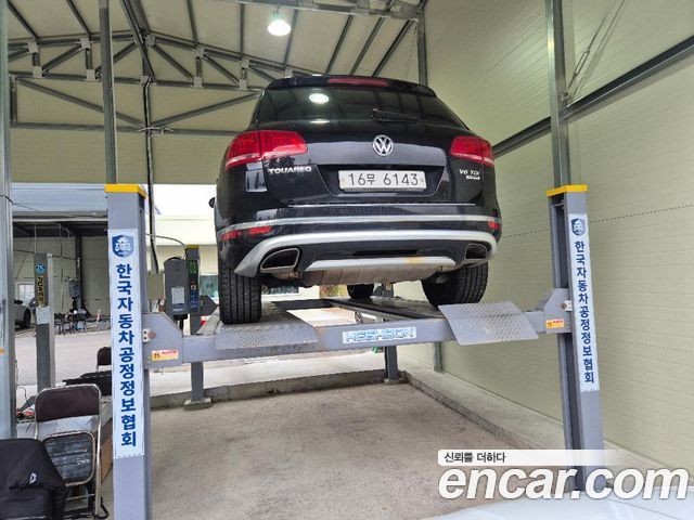 Volkswagen Touareg V6 3.0 TDI Bluemotion 7P5 2015 — фото 2