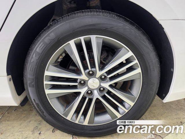 Hyundai Grandeur (HG) HG240 Modern 2014 — фото 23