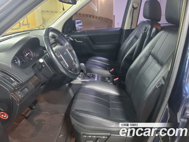 Land Rover Freelander 2 2.2 SD4 HSE 2013 — фото 5