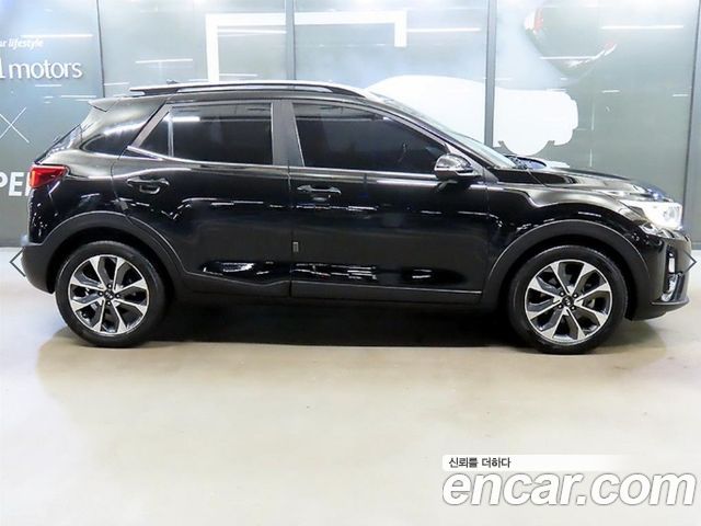 Kia Stonic Diesel 1.6 Prestige 2019 — фото 3