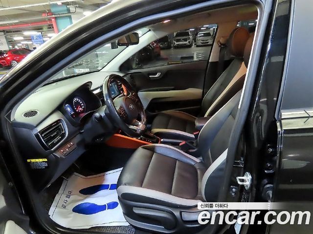 Kia Stonic Diesel 1.6 Prestige 2019 — фото 6