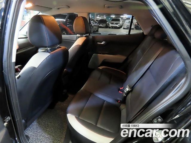 Kia Stonic Diesel 1.6 Prestige 2019 — фото 7