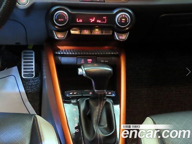 Kia Stonic Diesel 1.6 Prestige 2019 — фото 16