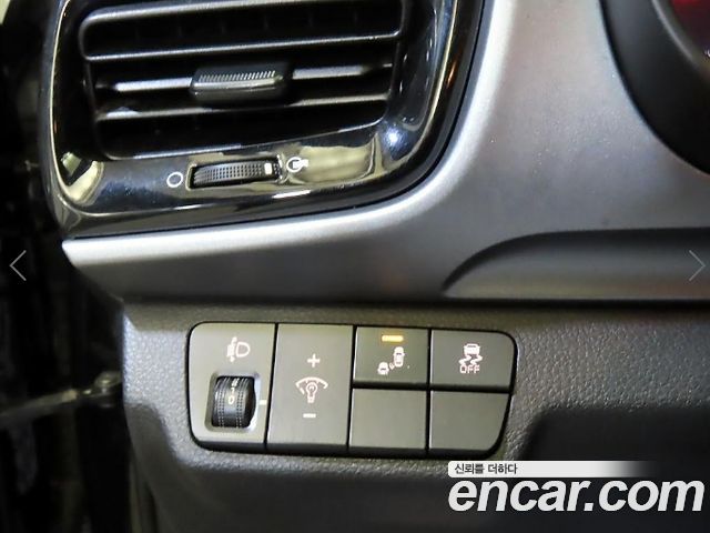 Kia Stonic Diesel 1.6 Prestige 2019 — фото 21