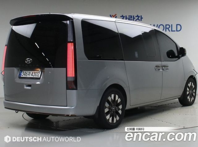 Hyundai Staria L3.5 Lounge 7-Seater Inspiration 2023 — фото 2