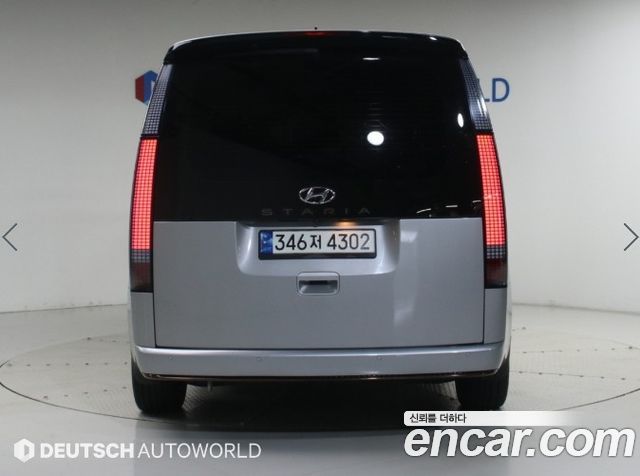 Hyundai Staria L3.5 Lounge 7-Seater Inspiration 2023 — фото 4