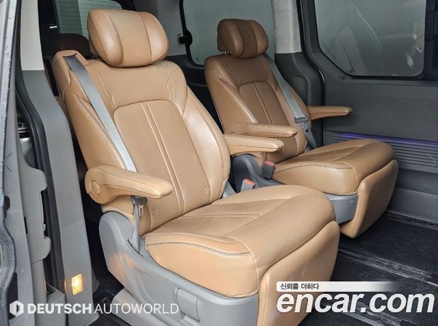 Hyundai Staria L3.5 Lounge 7-Seater Inspiration 2023 — фото 16