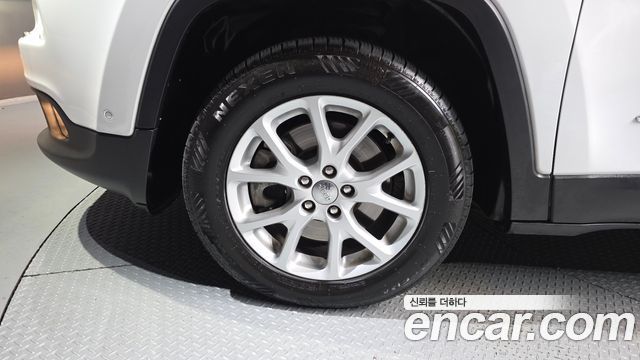 Jeep Cherokee (KL) 2.4 Longitude AWD 2016 — фото 5