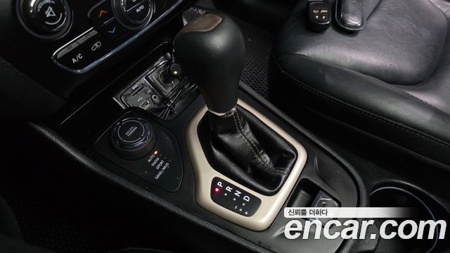 Jeep Cherokee (KL) 2.4 Longitude AWD 2016 — фото 9