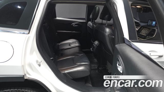 Jeep Cherokee (KL) 2.4 Longitude AWD 2016 — фото 12