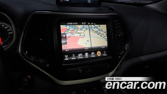 Jeep Cherokee (KL) 2.4 Longitude AWD 2016 — фото 14