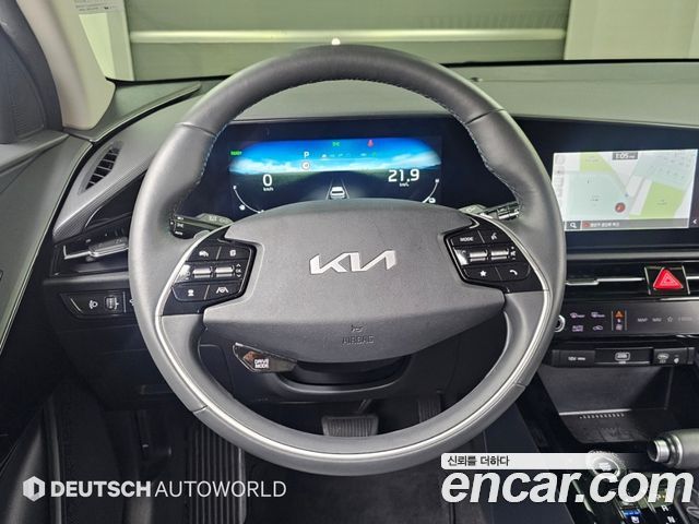 Kia Niro Prestige 2022 — фото 8