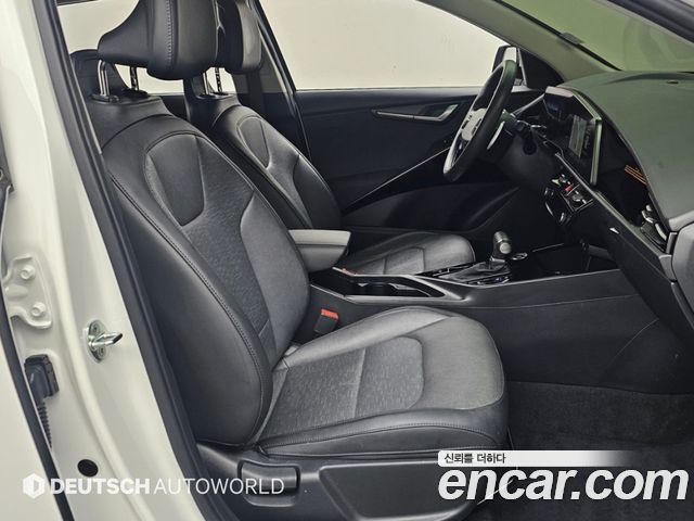 Kia Niro Prestige 2022 — фото 20