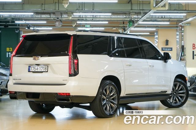 Cadillac Escalade (V) 6.2 ESV ESV Sports Platinum 2023 — фото 4