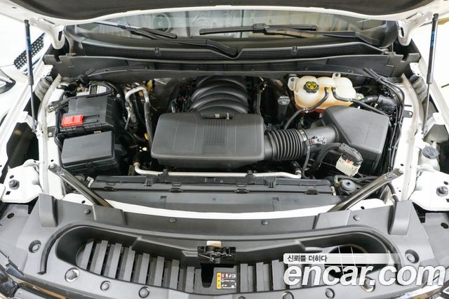 Cadillac Escalade (V) 6.2 ESV ESV Sports Platinum 2023 — фото 6