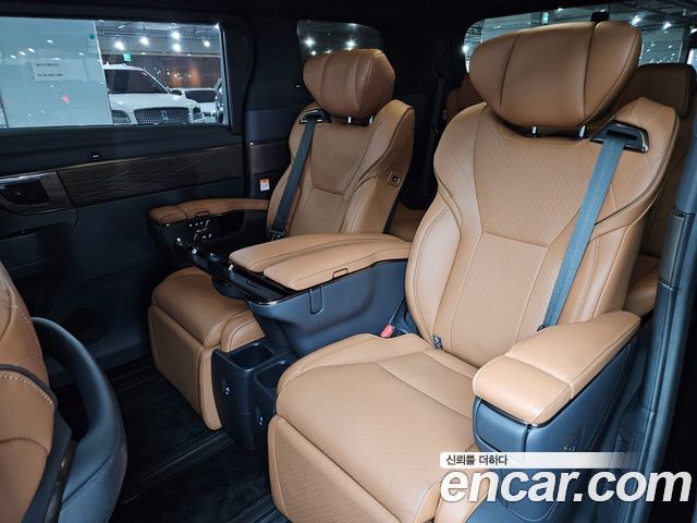 Toyota Alphard (IV) 2.5 HEV Executive AWD 2025 — фото 7
