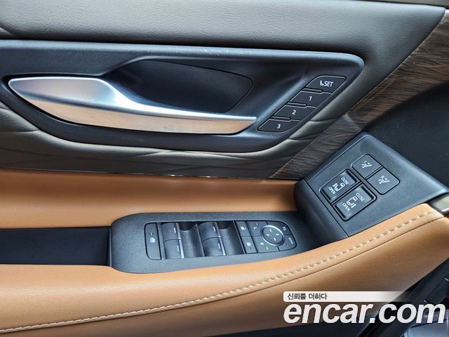 Toyota Alphard (IV) 2.5 HEV Executive AWD 2025 — фото 8