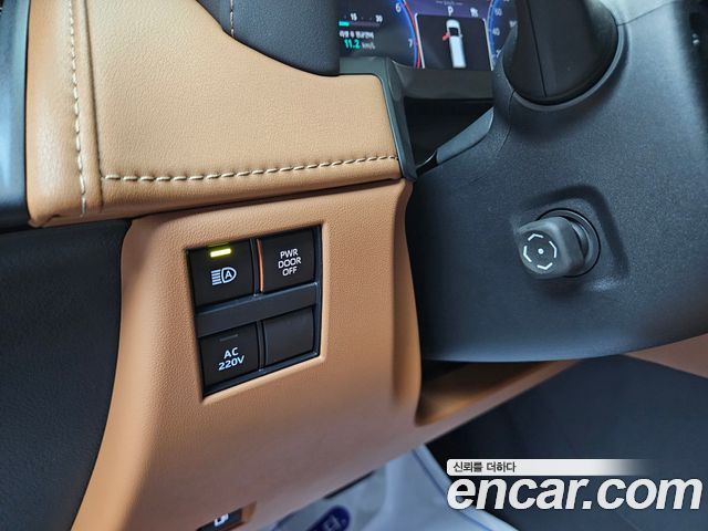 Toyota Alphard (IV) 2.5 HEV Executive AWD 2025 — фото 9