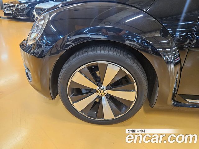 Volkswagen Beetle 2.0 TDI Premium 3rd 2015 — фото 5