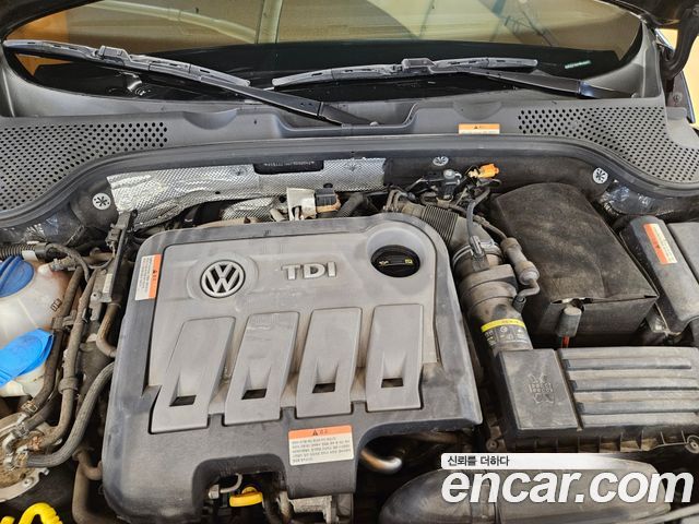 Volkswagen Beetle 2.0 TDI Premium 3rd 2015 — фото 6