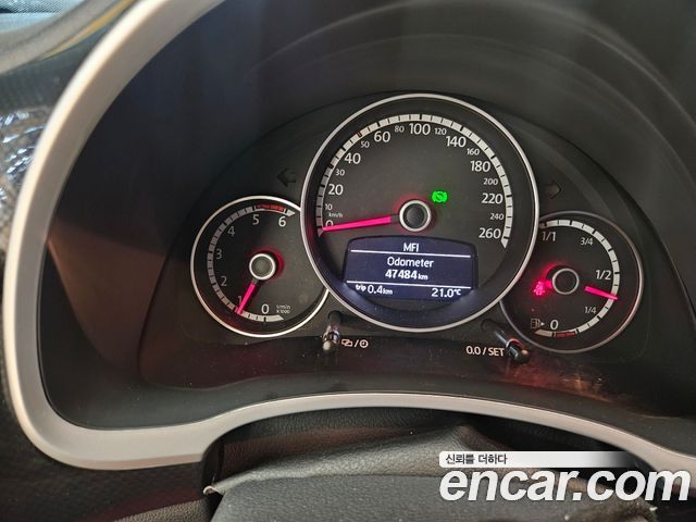 Volkswagen Beetle 2.0 TDI Premium 3rd 2015 — фото 8