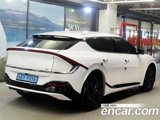 Kia EV6 Long Range 4WD GT Line 2023 — фото 2