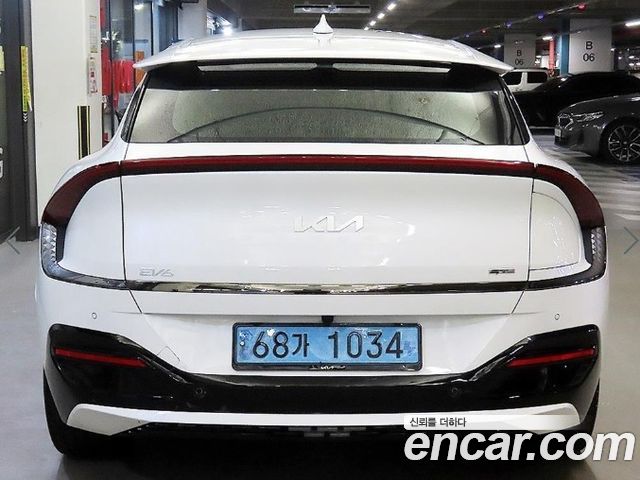 Kia EV6 Long Range 4WD GT Line 2023 — фото 4
