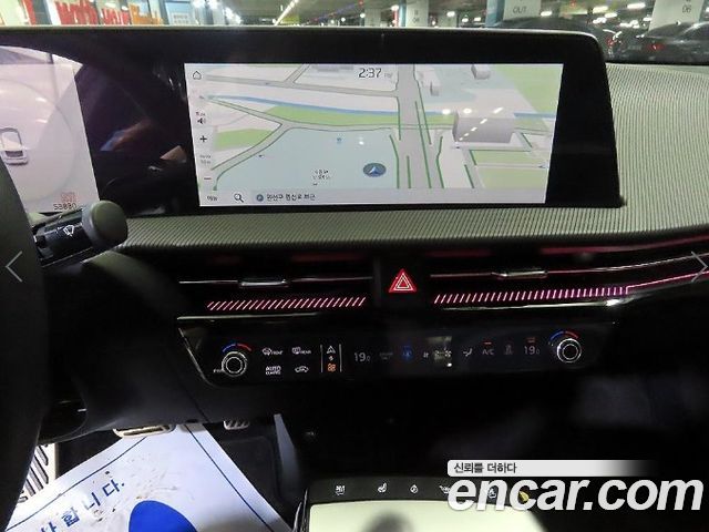 Kia EV6 Long Range 4WD GT Line 2023 — фото 15