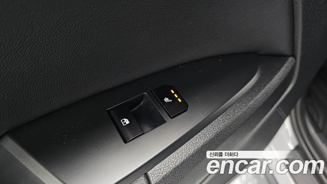 Kia Sportage (V) Gasoline 1.6 Turbo 2WD Signature X Line 2025 — фото 34